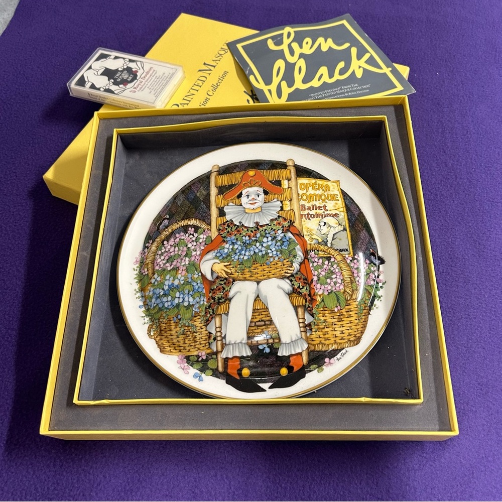 Royal Doulton Collectors Plate with Signature-original box